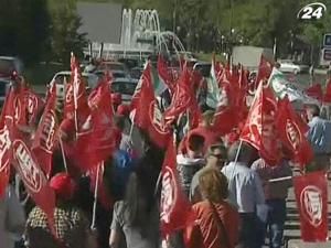 В Іспанії скорочення зарплат вивело бюджетників на страйк В Іспанії скорочення зарплат вивело бюджетників на страйк