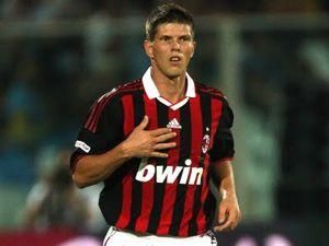 "Челсі" хоче форварда "Мілана" "Челсі" хоче форварда "Мілана"