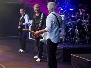 В Британії на керівні посади не приймають фанатів групи Statu Quo В Британії на керівні посади не приймають фанатів групи Statu Quo