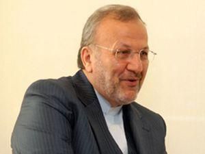 Міністра закордонних справ Ірану закидали яйцями Міністра закордонних справ Ірану закидали яйцями