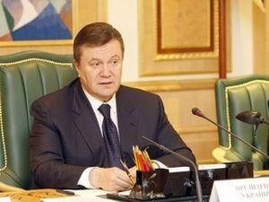 Янукович звільнив квитки на Євро-2012 від податків Янукович звільнив квитки на Євро-2012 від податків