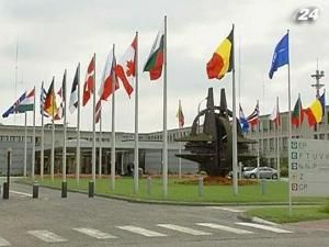 НАТО планує значно скоротити воєнні витрати НАТО планує значно скоротити воєнні витрати