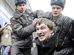 У Москві покажуть фотографії розгонів мітингів У Москві покажуть фотографії розгонів мітингів