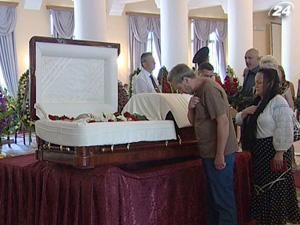 У Києві прощалися з політиком і депутатом Київради Олександром Зінченком У Києві прощалися з політиком і депутатом Київради Олександром Зінченком