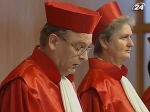 Суд Німеччини розблокував мільярдні асигнування на стабілізацію євро Суд Німеччини розблокував мільярдні асигнування на стабілізацію євро