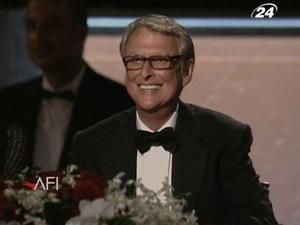 Режисеру М.Ніколсу вручили премію Американського кіноінституту Режисеру М.Ніколсу вручили премію Американського кіноінституту