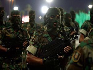 В Алжирі терорист-смертник підірвав казарму спецназу В Алжирі терорист-смертник підірвав казарму спецназу