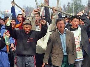 Киргизстан: поранених в Оші нічим годувати Киргизстан: поранених в Оші нічим годувати