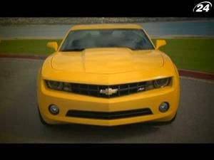 Camaro vs. Mustang - через чотири десятиліття Camaro vs. Mustang - через чотири десятиліття