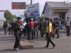 На півдні Киргизстану тривають заворушення На півдні Киргизстану тривають заворушення