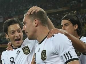 ЧС-2010: Німеччина перемогла Австралію ЧС-2010: Німеччина перемогла Австралію