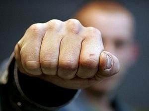 На Полтавщині чоловік побив свою дружину і міліціонера На Полтавщині чоловік побив свою дружину і міліціонера