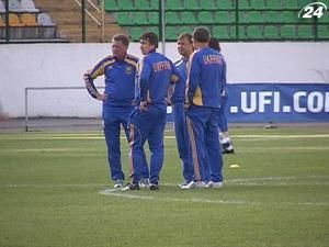 Юрій Калітвінцев пішов з посади тренера у "Динамо-2" Юрій Калітвінцев пішов з посади тренера у "Динамо-2"