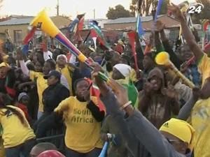 Попри скарги, ФІФА не заборонятиме дудки-вувузели Попри скарги, ФІФА не заборонятиме дудки-вувузели