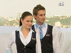 Для бортпровідників створили колекцію одягу Для бортпровідників створили колекцію одягу