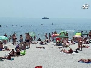 Чорне море починає прісніти через річки, що впадають в нього Чорне море починає прісніти через річки, що впадають в нього