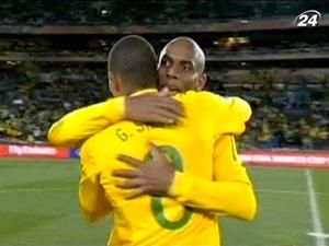 ЧС-2010: Бразилія зуміла відкрити рахунок із КНДР у другому таймі ЧС-2010: Бразилія зуміла відкрити рахунок із КНДР у другому таймі