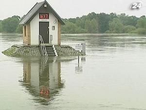 Жертвами потужних повеней у Франції стали щонайменше 10 осіб Жертвами потужних повеней у Франції стали щонайменше 10 осіб