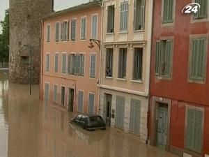 Збільшилася кількість жертв внаслідок потужних повеней у Франції Збільшилася кількість жертв внаслідок потужних повеней у Франції