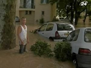 Південь Франції потерпає від сильних повеней Південь Франції потерпає від сильних повеней