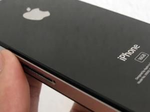 За добу iPhone 4G замовили більш, ніж півмільйона чоловік За добу iPhone 4G замовили більш, ніж півмільйона чоловік