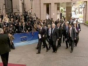 У Брюсселі стартує саміт Євросоюзу У Брюсселі стартує саміт Євросоюзу