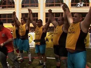 Українські стронгмени впевнено перемогли команду Європи – 5:2 Українські стронгмени впевнено перемогли команду Європи – 5:2