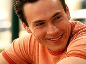 Зірка "Американського пирога" лікується від алкоголізму Зірка "Американського пирога" лікується від алкоголізму