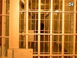 В Києві розшукують міліціонера-вбивцю В Києві розшукують міліціонера-вбивцю