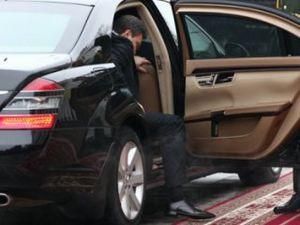 Журналісти не мають права фотографувати кортеж Януковича Журналісти не мають права фотографувати кортеж Януковича