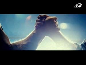 "СуперМакГрубер": лише спецагент МакГрубер може врятувати світ від терориста "СуперМакГрубер": лише спецагент МакГрубер може врятувати світ від терориста