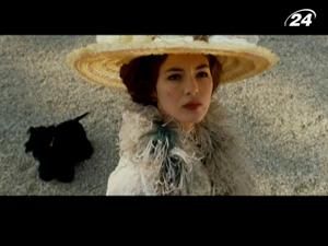 "Пригоди Аделі Блан-Сек": фільм є екранізацією графічних романів Жака Тарді "Пригоди Аделі Блан-Сек": фільм є екранізацією графічних романів Жака Тарді