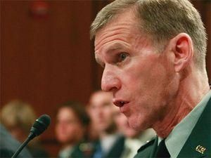 Командувач силами НАТО в Афганістані пішов у відставку Командувач силами НАТО в Афганістані пішов у відставку