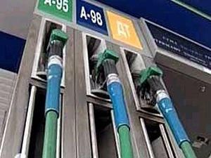 Реалізація бензину в Україні через АЗС скоротилася, а дизпального зросла Реалізація бензину в Україні через АЗС скоротилася, а дизпального зросла