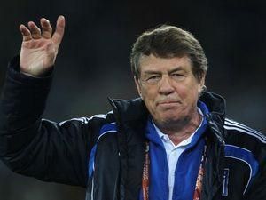 Рехагель залишив збірну Греції Рехагель залишив збірну Греції