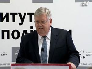 Дату приїзду Хіларі Клінтон до України ще визначають Дату приїзду Хіларі Клінтон до України ще визначають