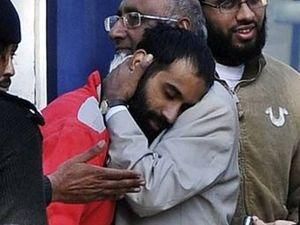 У Пакистані за тероризм засудили американських студентів У Пакистані за тероризм засудили американських студентів