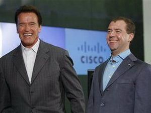 Медведєв сказав Шварценегеру Наsta la vista, baby! (ВІДЕО) Медведєв сказав Шварценегеру Наsta la vista, baby! (ВІДЕО)