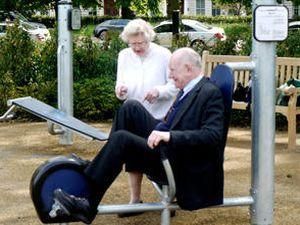 У Лондоні з'явився гральний майданчик для пенсіонерів У Лондоні з'явився гральний майданчик для пенсіонерів