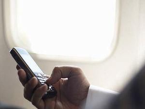 Китайські авіакомпанії хочуть забезпечити мобільний зв'язок у літаках Китайські авіакомпанії хочуть забезпечити мобільний зв'язок у літаках