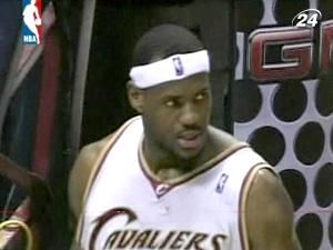 Джеймс проведе переговори з "Нью-Йорком" та "Нью-Джерсі" Джеймс проведе переговори з "Нью-Йорком" та "Нью-Джерсі"