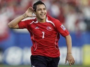 "Манчестер Юнайтед" хоче чилійського форварда "Манчестер Юнайтед" хоче чилійського форварда