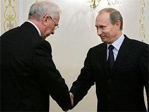 Азаров хоче, щоб Росія взяла на себе частину проблем Севастополя Азаров хоче, щоб Росія взяла на себе частину проблем Севастополя