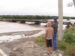 На Прикарпатті затопило 94 населених пункти На Прикарпатті затопило 94 населених пункти