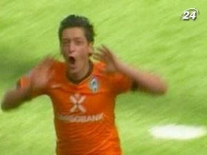 "Барселона" цікавиться півзахисником "Вердера" Месутом Озілом "Барселона" цікавиться півзахисником "Вердера" Месутом Озілом