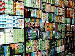 Митники у Донецьку виявили 14 тонн контрабандної косметики з Китаю Митники у Донецьку виявили 14 тонн контрабандної косметики з Китаю