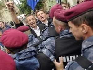 Керівників полтавської "Свободи" викликали на допит Керівників полтавської "Свободи" викликали на допит