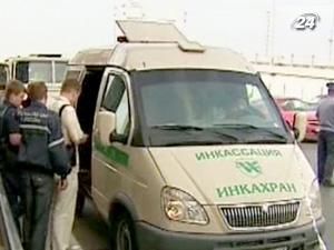 Злочинці поцупили у вбитих інкасаторів 130 мільйонів рублів Злочинці поцупили у вбитих інкасаторів 130 мільйонів рублів