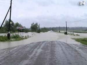 На Буковині внаслідок повені загинуло 2 людей