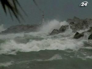 Узбережжя Мексиканської затоки потерпає від урагану Алекс Узбережжя Мексиканської затоки потерпає від урагану Алекс